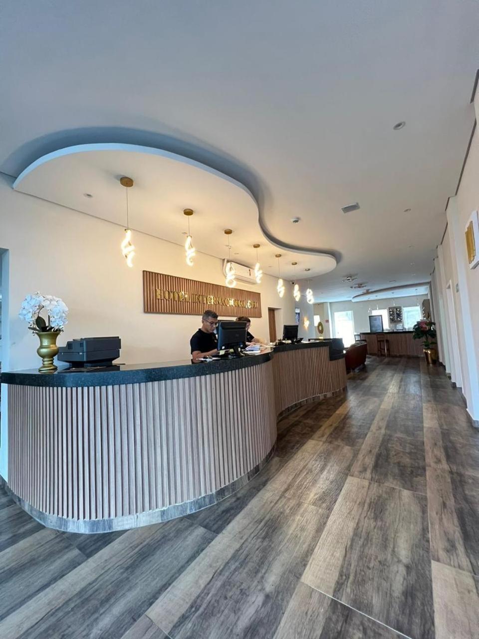 Hotel Internacional Гуарульюс Экстерьер фото